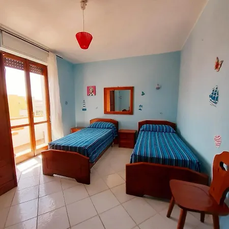 Apartment Accogliente Trilocale A